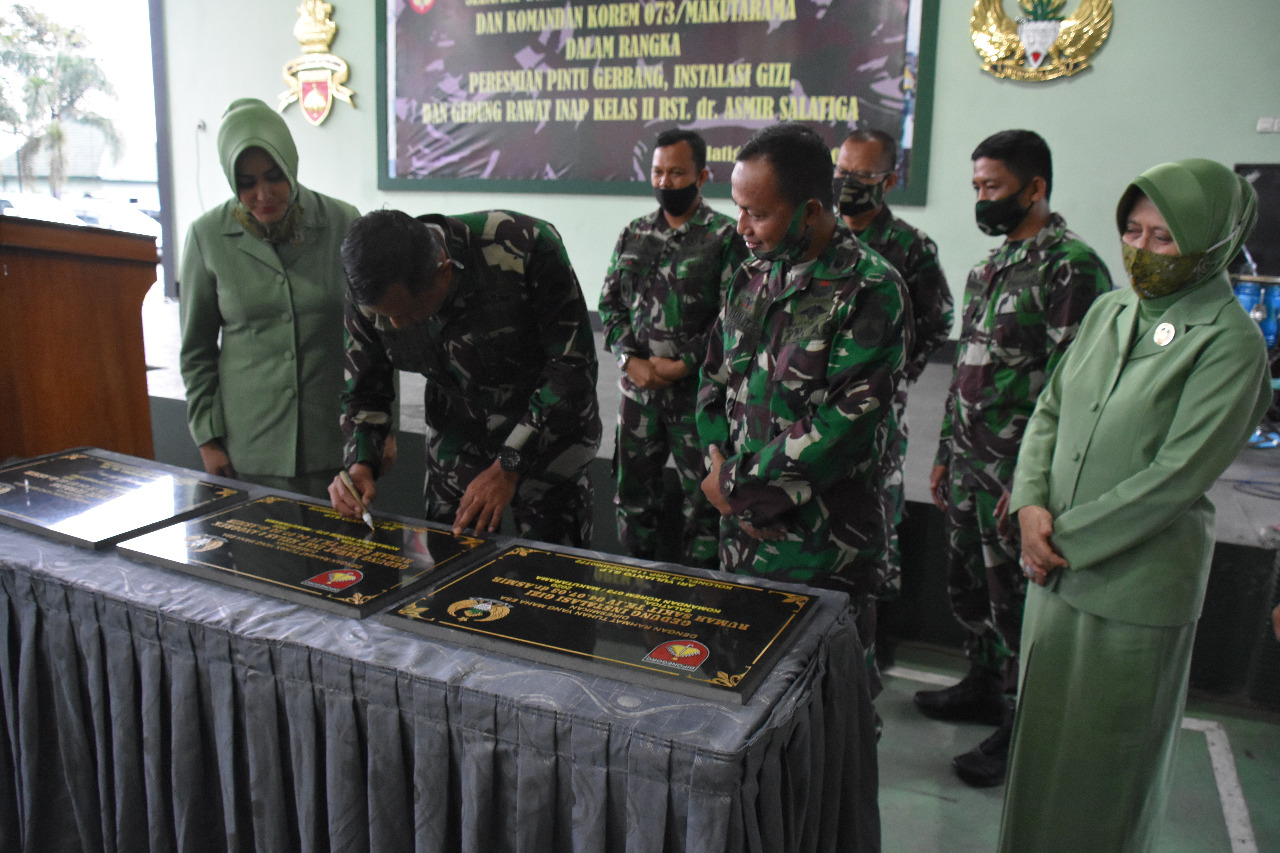 Danrem 073/MKT Resmikan Gedung Instalasi Gizi RS TK. IV 04.07.03 dr Asmir Salatiga 